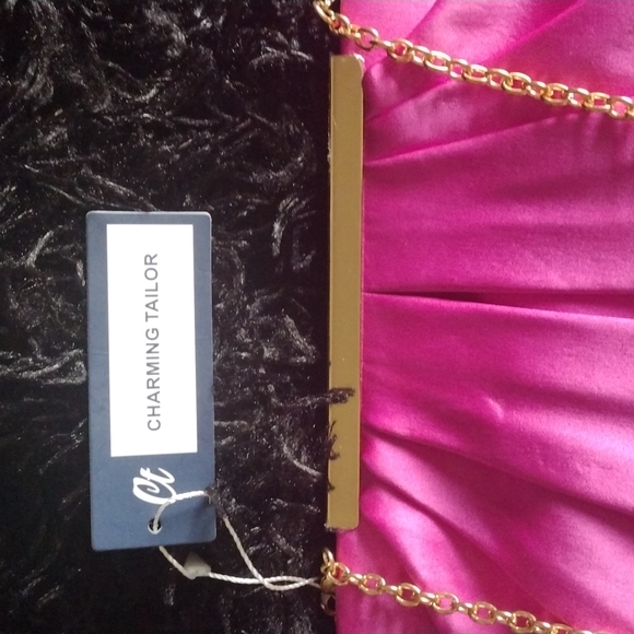 Purse - Picture 2 of 4